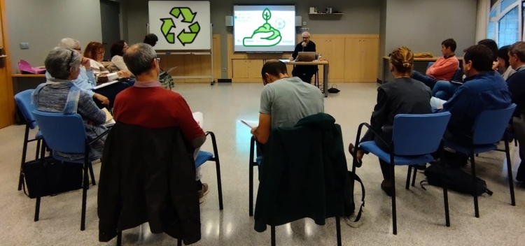  Erosketa arduratsua ikastetxeetan