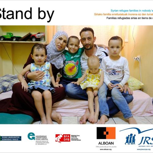Stand by: familias refugiadas sirias en tierra de nadie